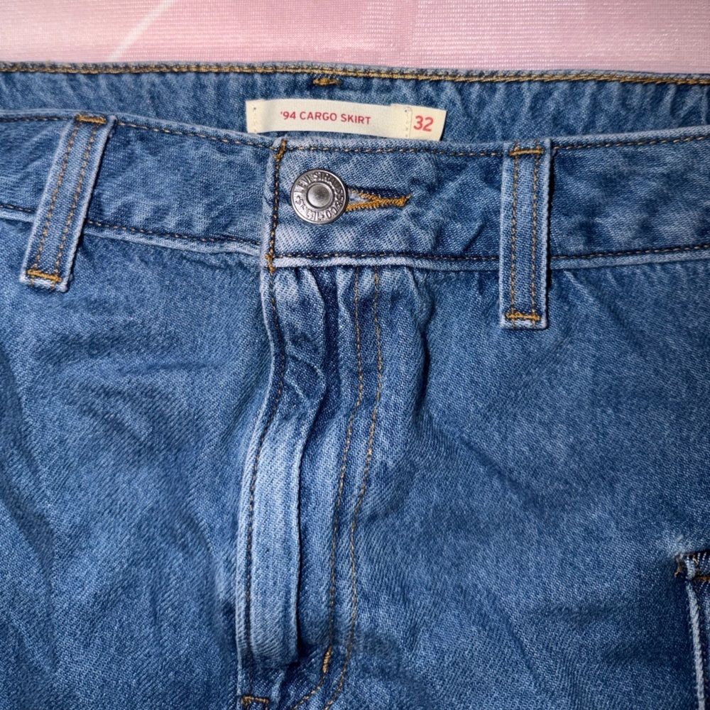 Blue Denim Levis Women's skirt - Picture 2 of 3